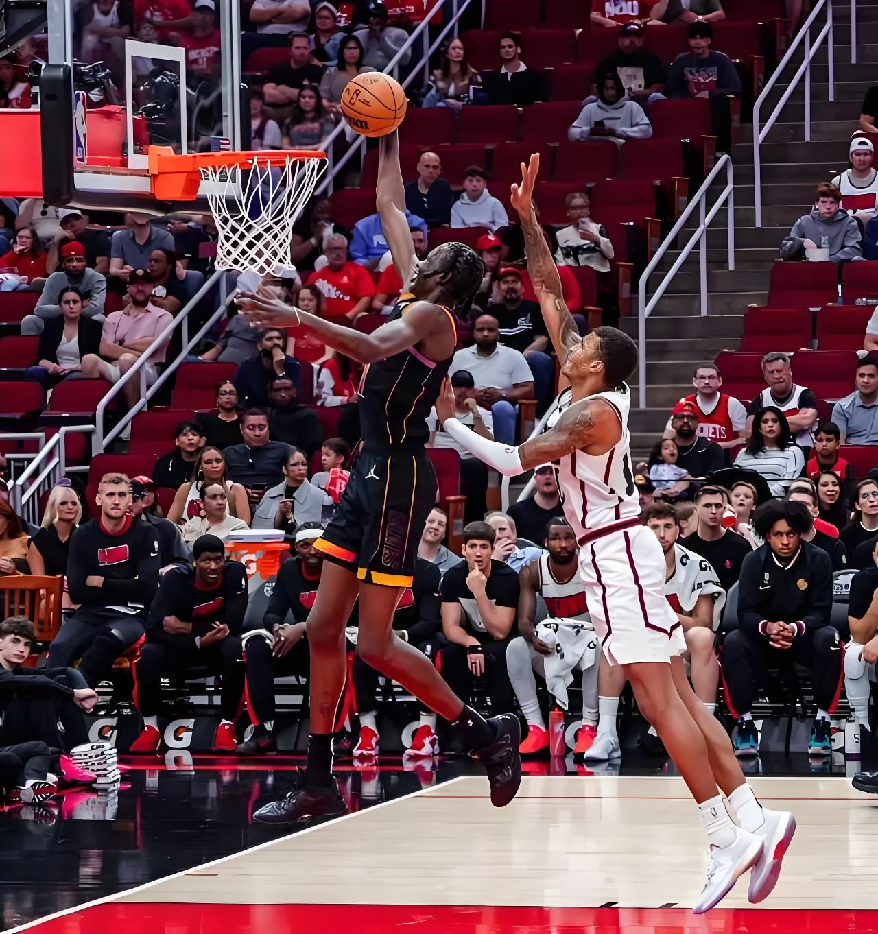 leyu,乐鱼体育-关键时刻葡萄牙体育防线松动:NBA季后赛节点到来;管理层满意;身体对抗强度拉满(今日nba季后赛火热来袭)