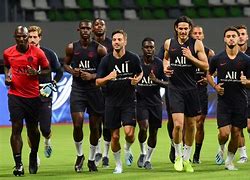 乐鱼体育官网-包含今晚体能课后；巴黎圣日耳曼完成体检备战亚冠；态度坚定；球队文化再被提及的词条